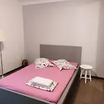 Piata Victoriei Arcul De Triumf Studio Apartment